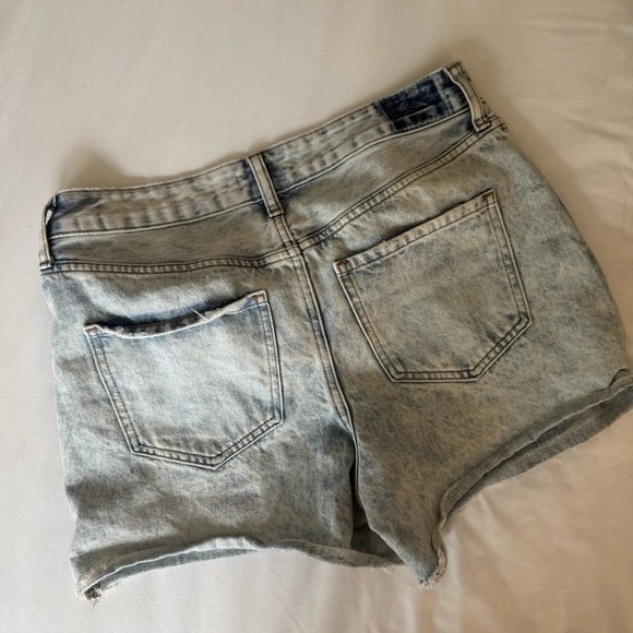 Express Faded Blue Jean Shorts - Picture 4 of 6